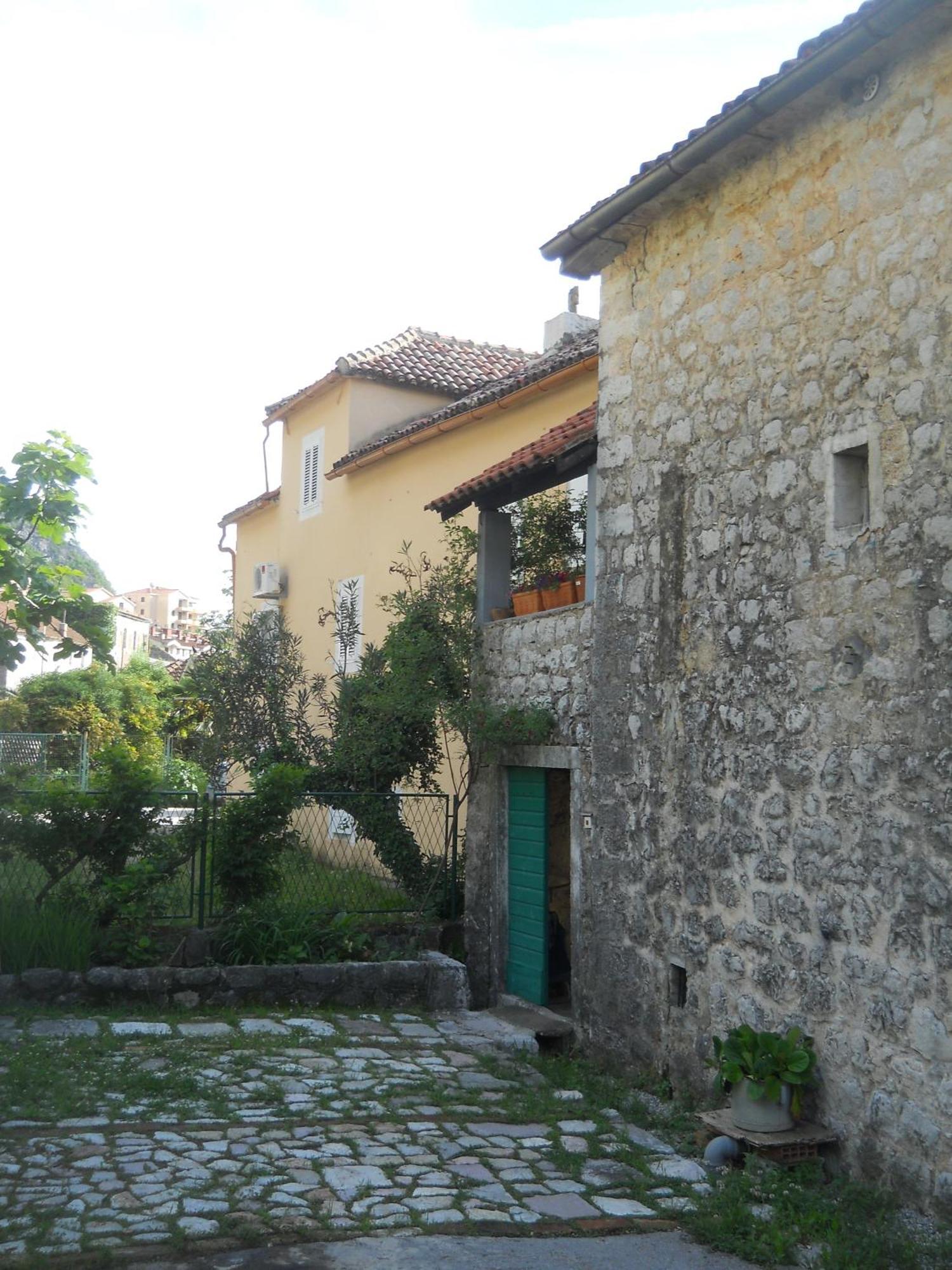 Apartments Subotic Risan Exterior photo